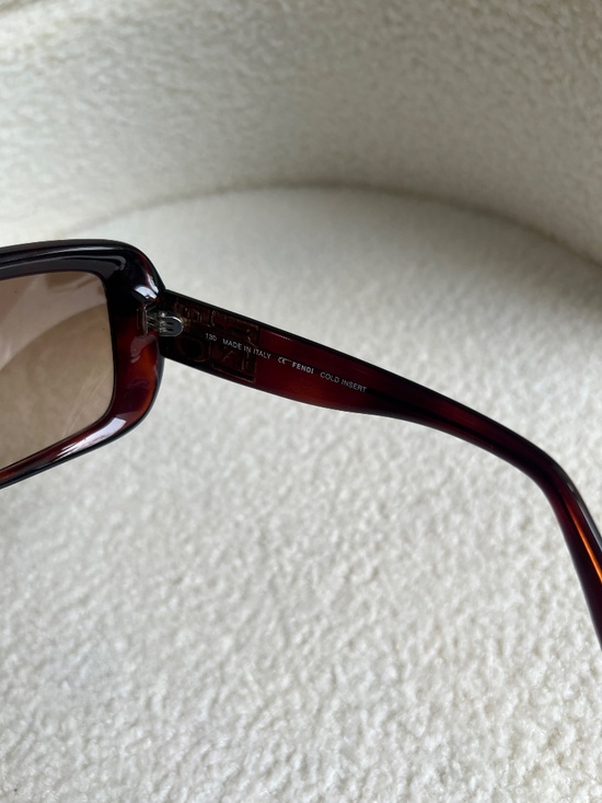 Authentic Fendi Oversize sunglasses main image 7